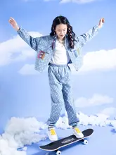 女の子用 秋服 デニムスタイルのスポーツウェア【トレンド・2点セット・秋の早い時期用】（セットアップ対応）