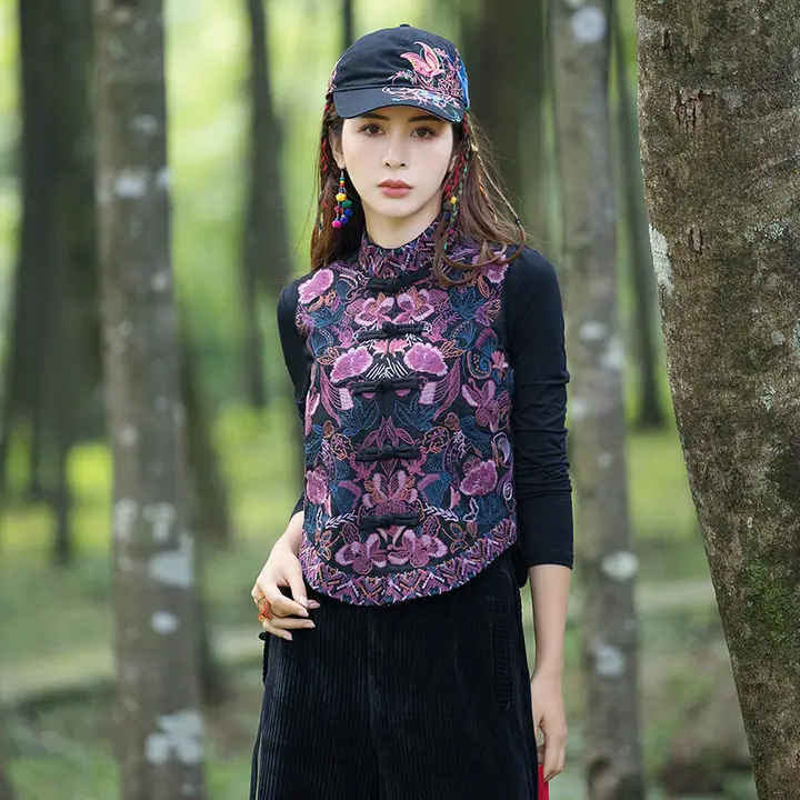 刺繍入りスタンドカラー無袖ベスト【通勤用・民族風】