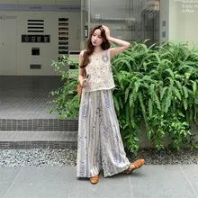 リゾート風 ノースリーブベストとワイドパンツの夏用コーディネート（セットアップ対応）