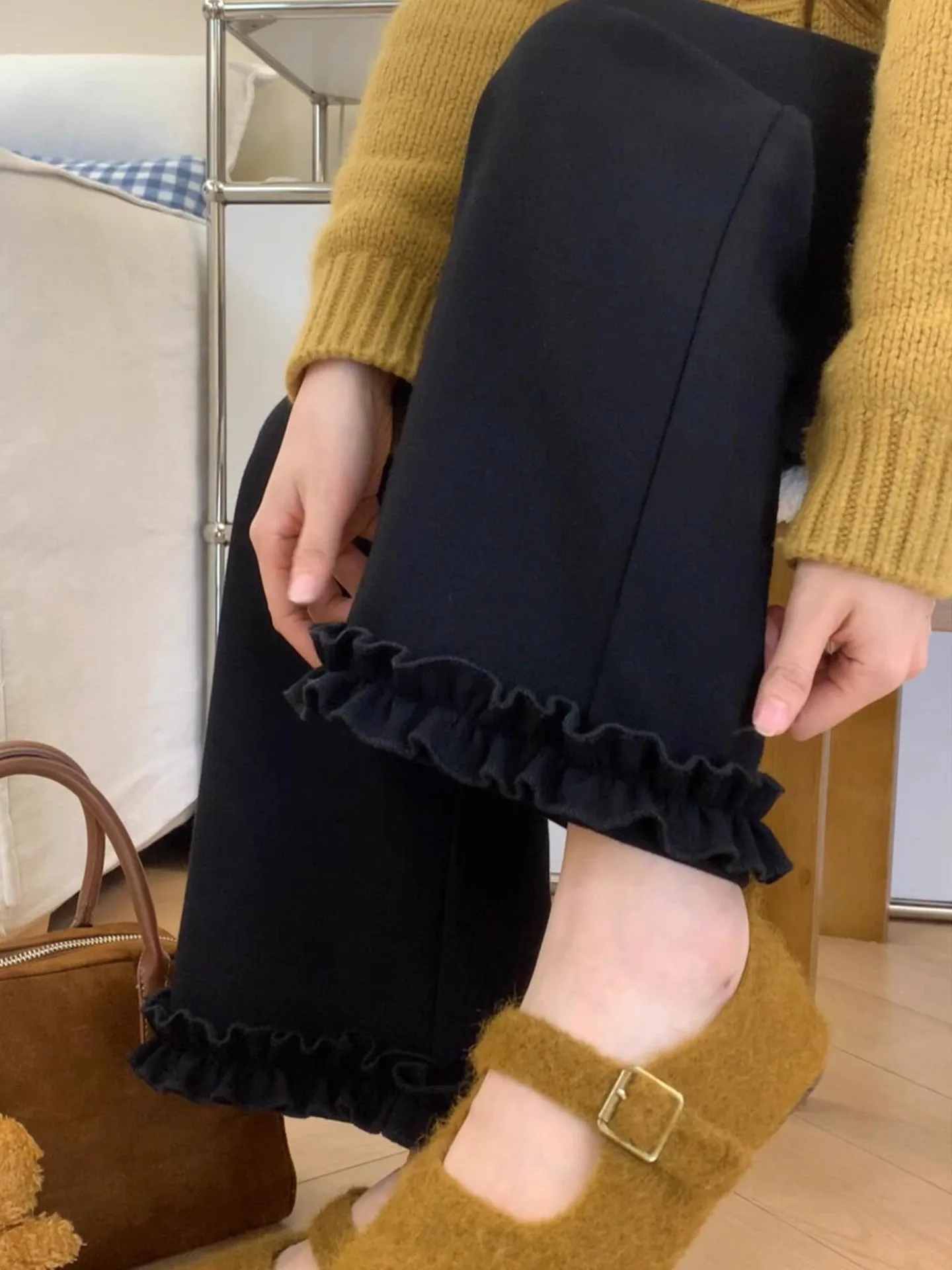 生成りパンツの選び方で悩んでいる？この1着で通勤から夜の散歩まですべてを解決できる