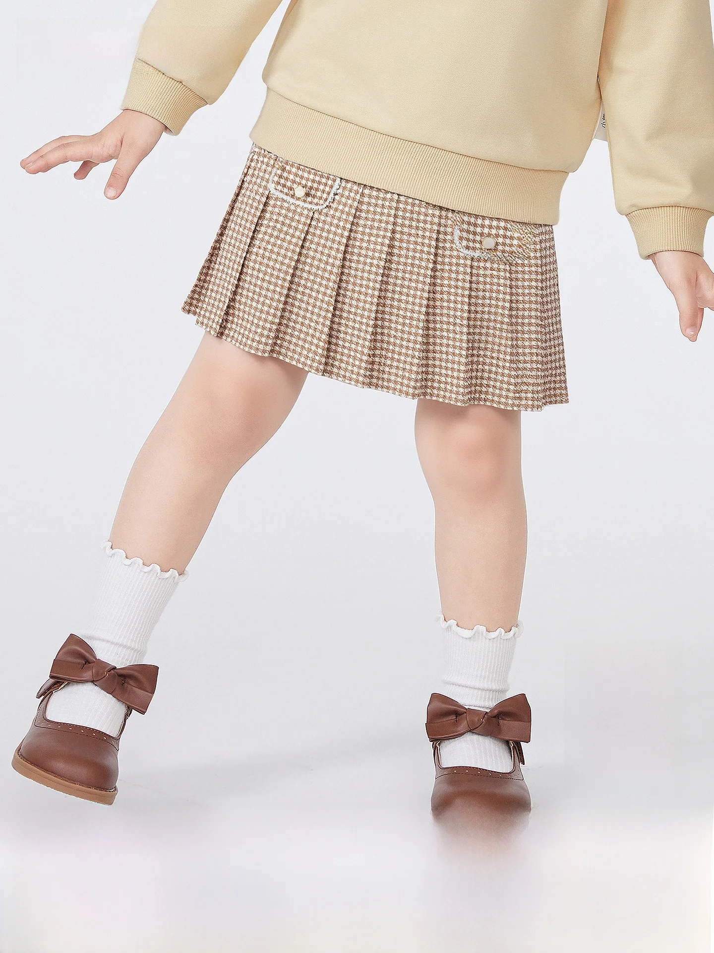 千鳥格子プリーツスカート：130センチ・2歳女児向けの春・秋シーズン対応スタイル