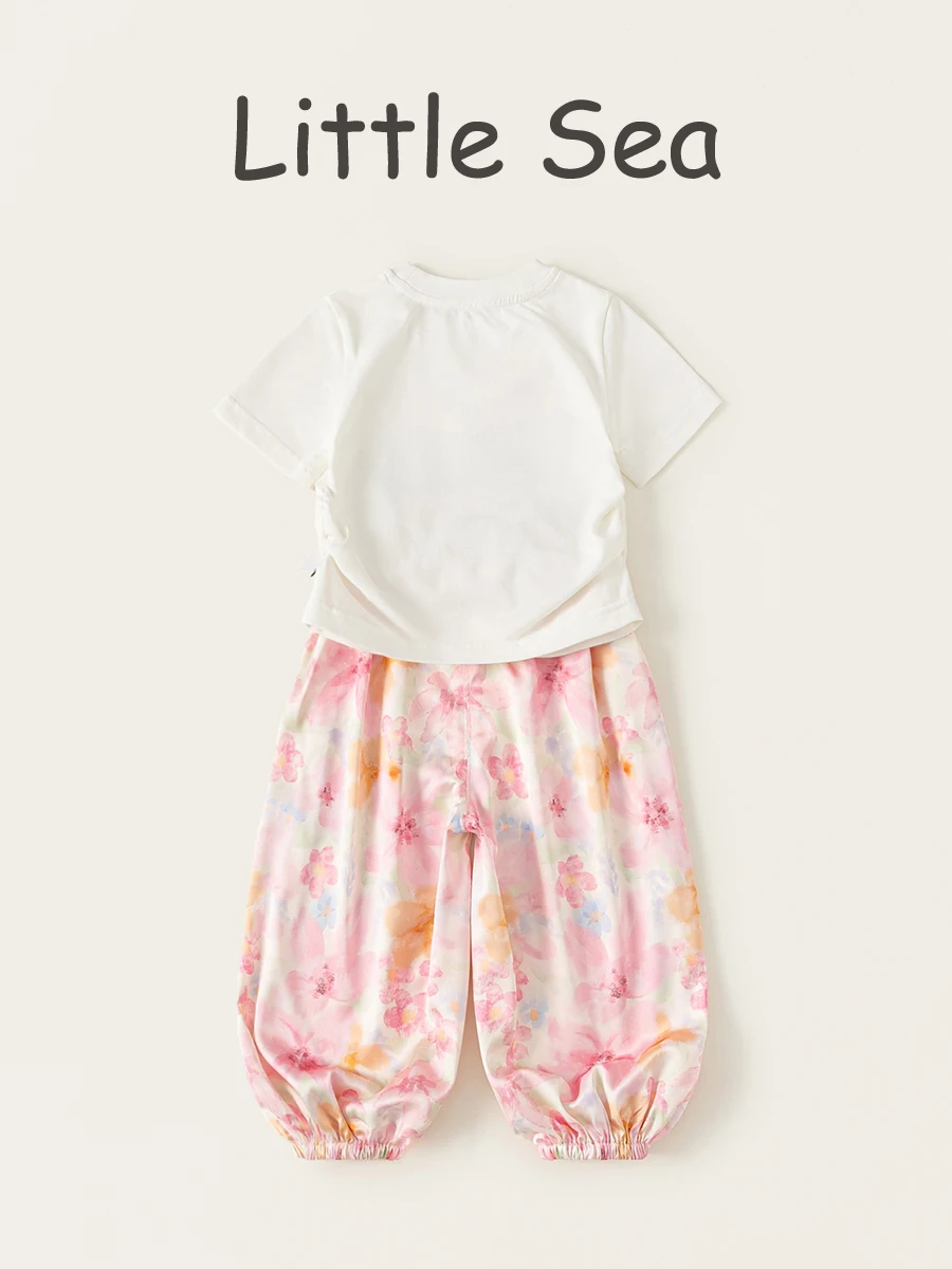 20度cに適した子供の服としての夏用キュートなカジュアルウェアセットアップ