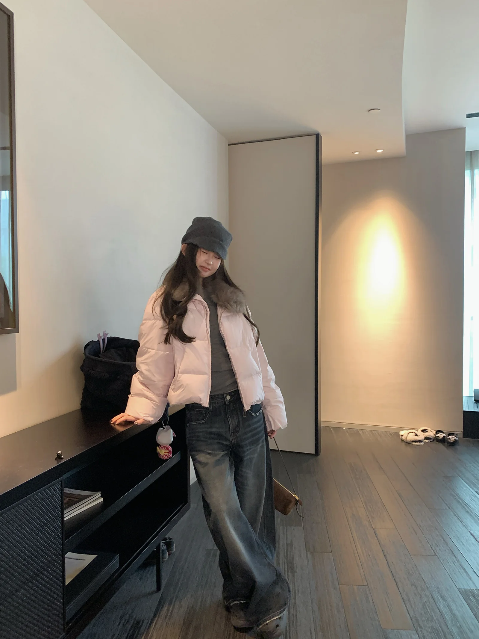女性用ダウンジャケットを選ぶときに迷うのは、本当に「何が大切か」？