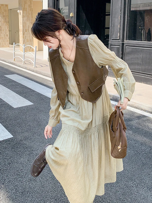 2026春服レディースのトレンドとして人気の通勤風セットアップドレス