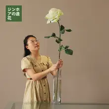 高級感ある大輪の造花バラ【ローズレッド・グリーン・単枝】