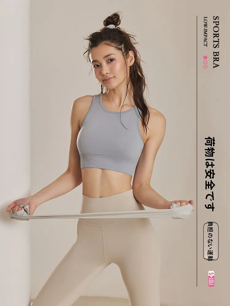 背中の肉が気になるとき、どんなブラジャーが本当に効果的？