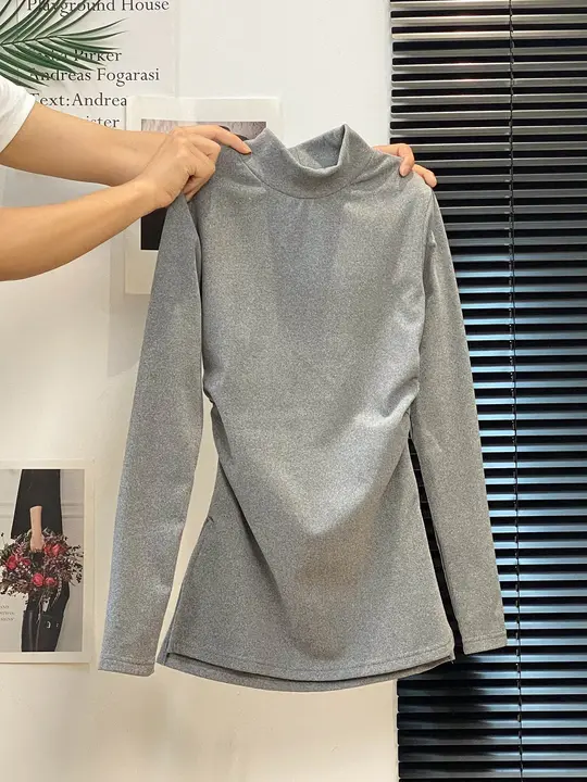 暖かく快適！長袖ハイネックトップス【極上の柔らかさ・中長丈・秋冬用】