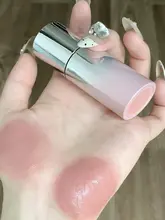 自然なツヤ感を演出！液体チーク【マット仕上げ・低彩度】