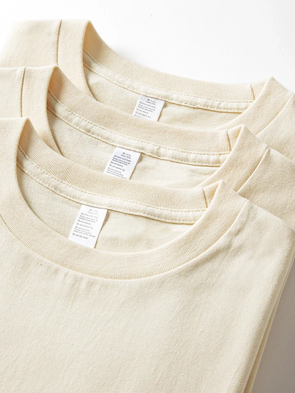 「Tシャツ形」が似合うのは誰？カジュアルなカキ色Tシャツで答えを出す