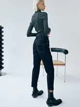 高腰デザインのストレートジーンズ【レディース・春秋用・スリムフィット・九分丈】