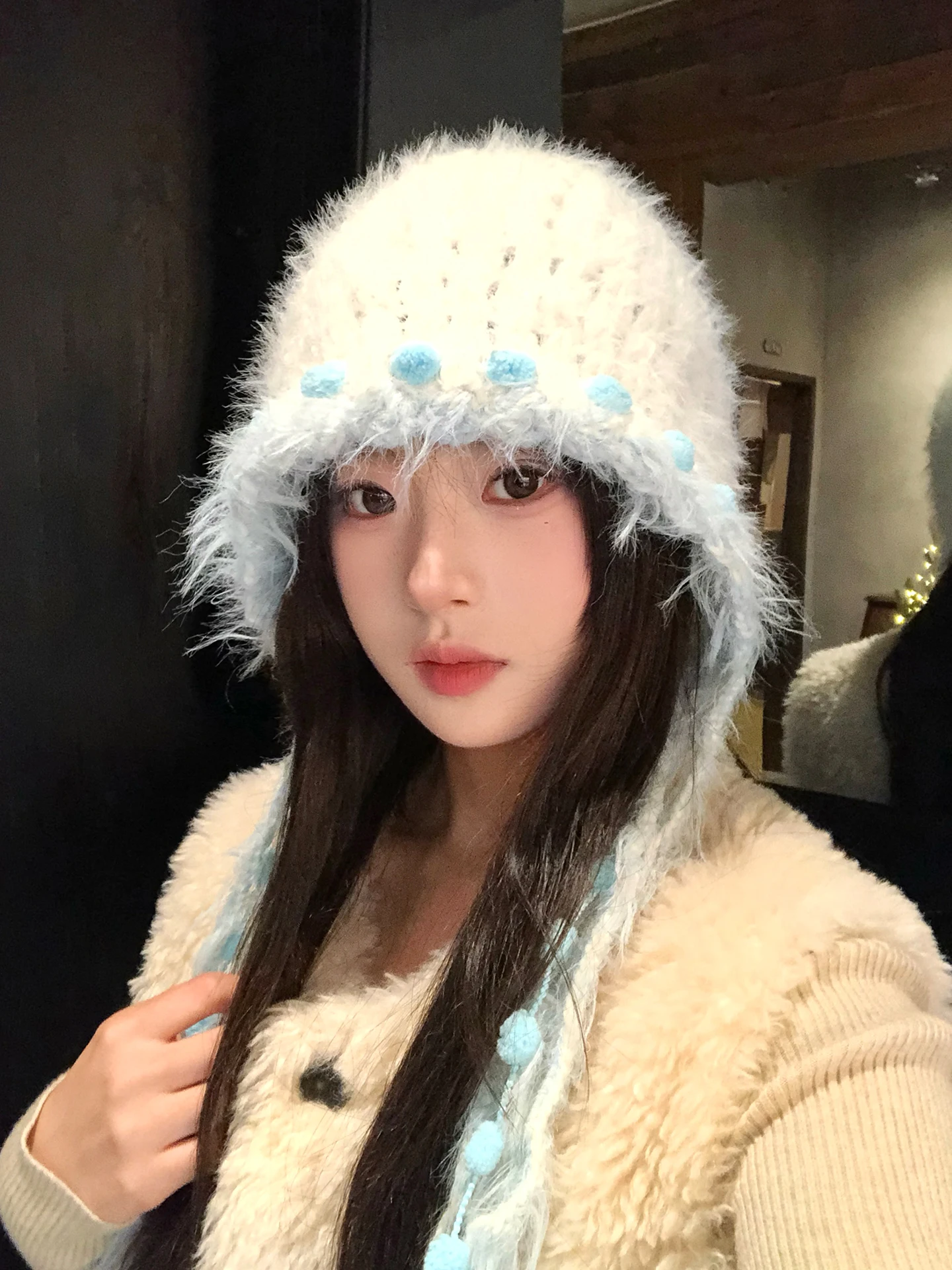 冬用ニットキャップは寒さ対策に最適な防寒機能を備えている