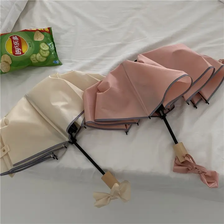 折りたたみ傘【カップル用・米白色・木製ハンドル・コンパクトデザイン】