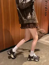 秋冬用 厚底の赤いスニーカー【極上の柔らかさ・個性的デザイン・女性用】
