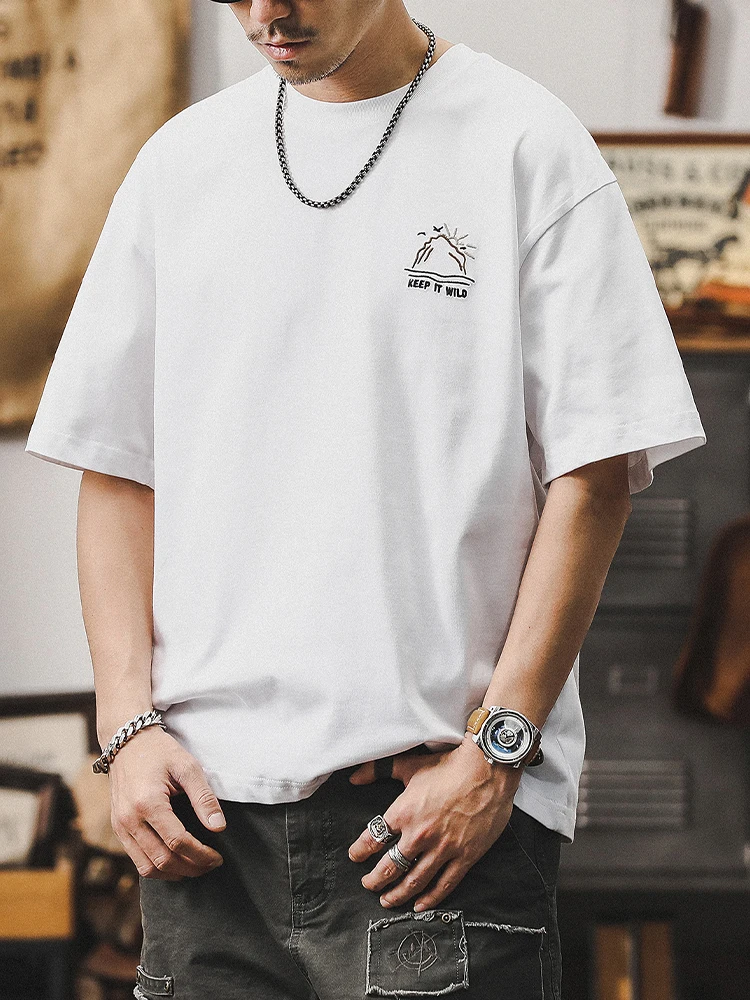 白Tシャツ 重ね着 メンズ どんな着方でスタイリッシュに？