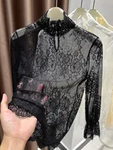 レースデザインの長袖ハイネックトップス【薄手・春秋用・フリル付き】