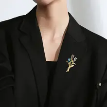 エレガントな水晶花デザインのブローチ【高級感・ウエスタンスーツ用・衣服アクセサリー】