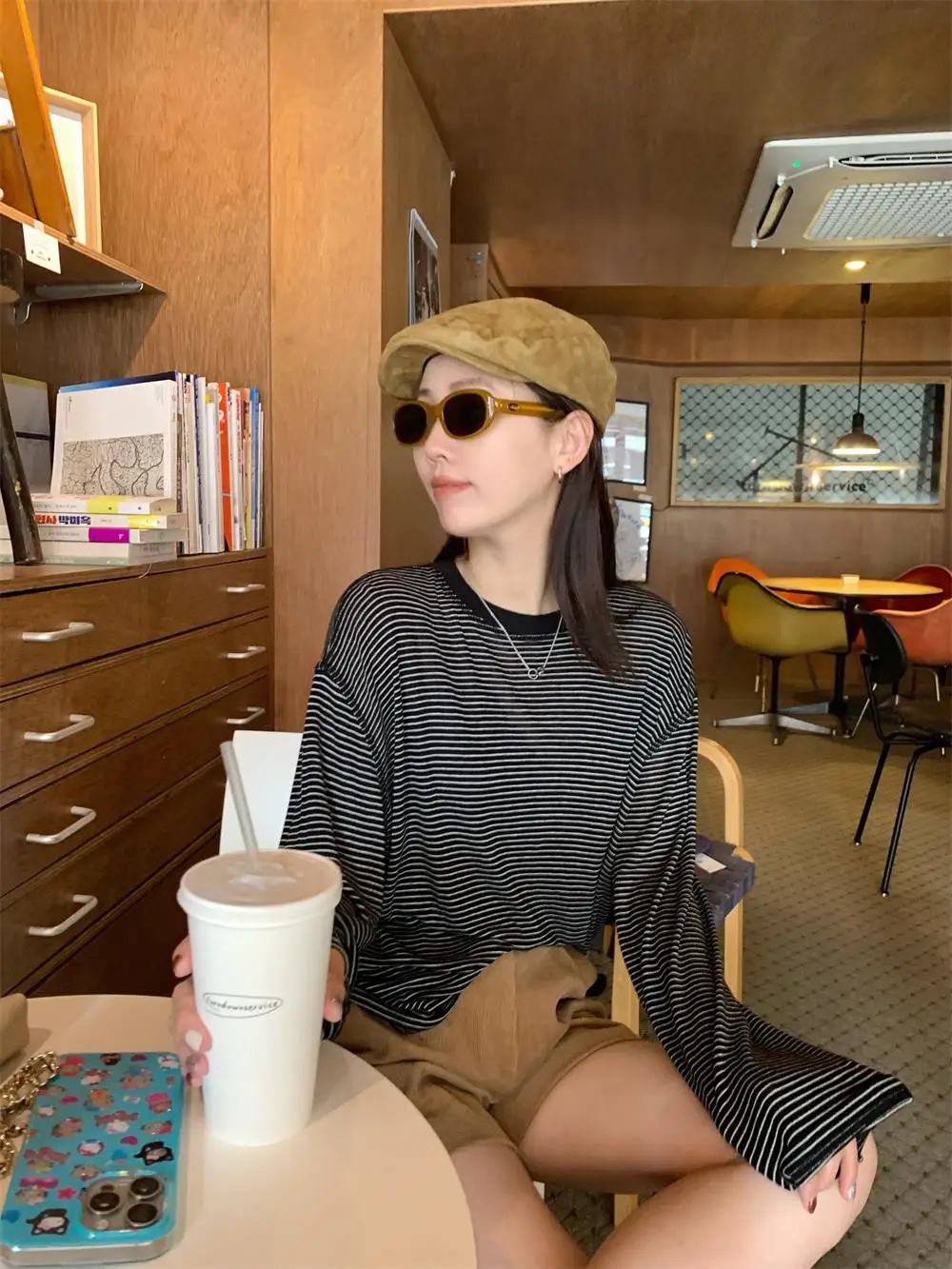 感のあるインポート天絲ウールボーダー柄Tシャツ：長袖女性用のスタイルと素材特性