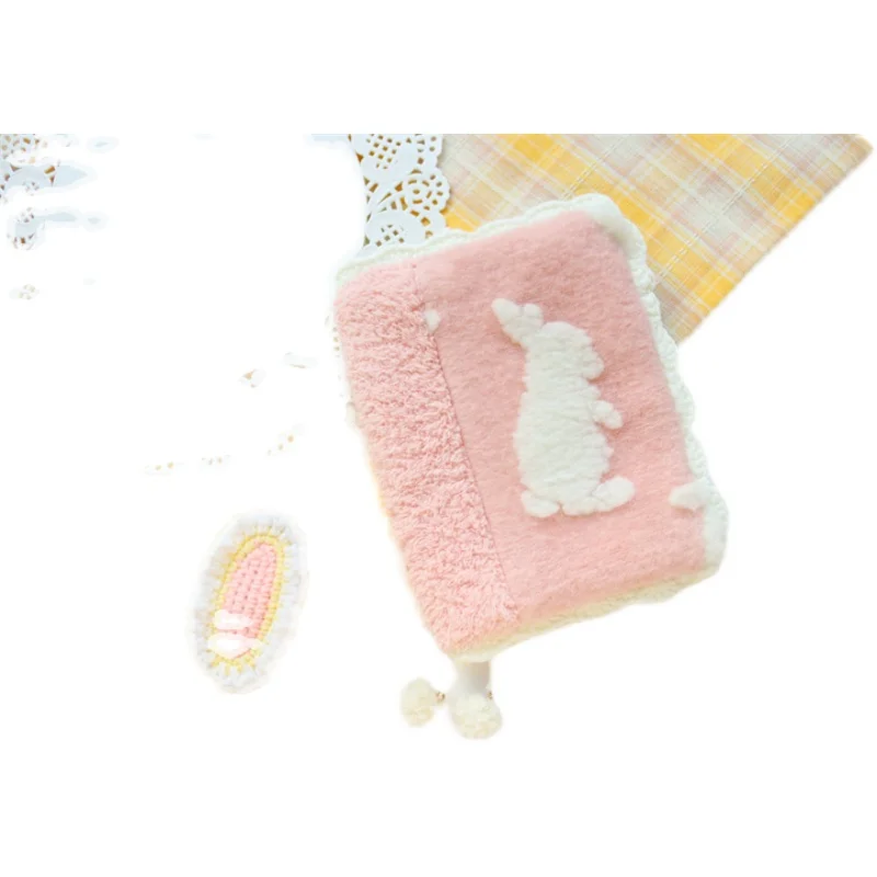 お薬手帳カバー手作り：ウサギケーキデザインの布製ブックカバーが提供する実用性とデザイン性