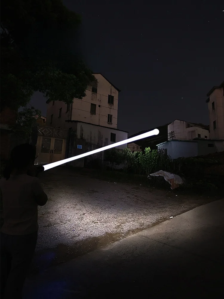 キャンプ道具を節約調達｜実際に使ってみた結果 - 鏡久レーザー強光LED懐中電灯の技術的背景