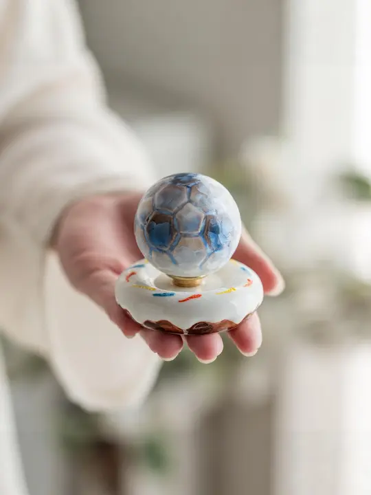 サッカーボール オブジェ セラミック 回転式 卓上インテリア 記念品 ギフト 贈り物