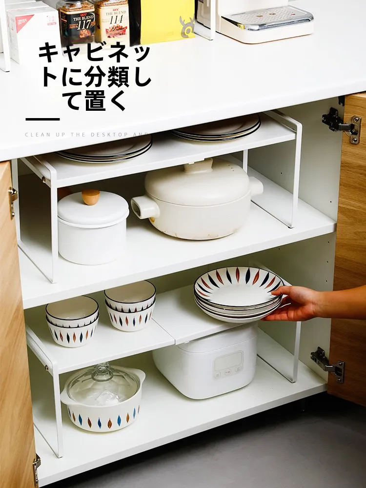 キッチン収納用伸縮式ラック：かっこいい吊り棚としての実用性と設置の利点