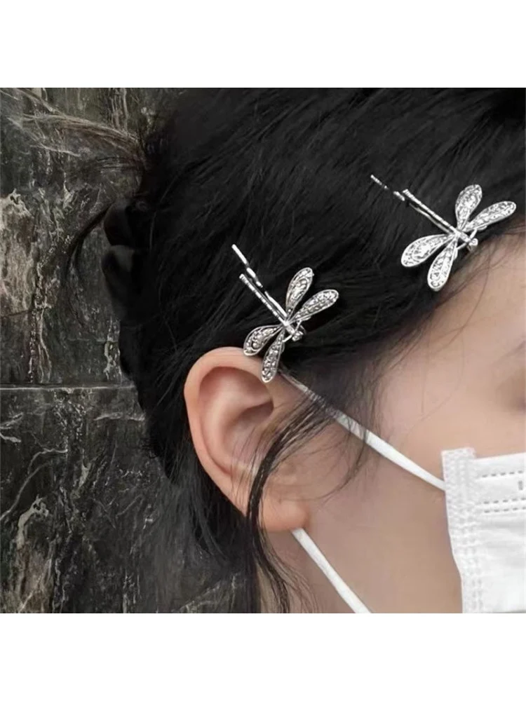 ボブヘアアクセサリーはどう選ぶ？レトロモダンなトンボ型ヘアクリップが解決する3つの悩み