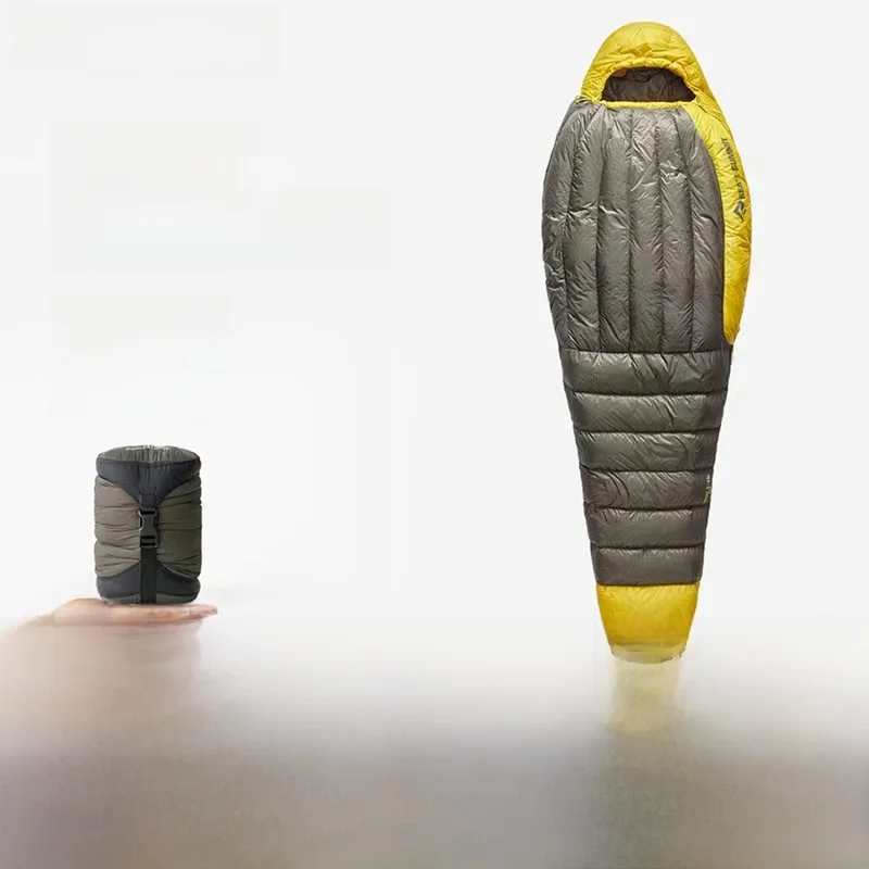 極上の柔らかさを実現する白鹅绒スリーピングバッグ：冬季用厚手アウトドアの実用性と性能解析