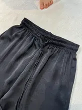 サテン風アセテート黒のパンツ【ウエストゴム・ドローコード・ワイドレッグ】