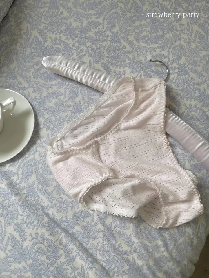 白いバラのデザインの女性用三角パンツ【全棉・薄手・夏用】