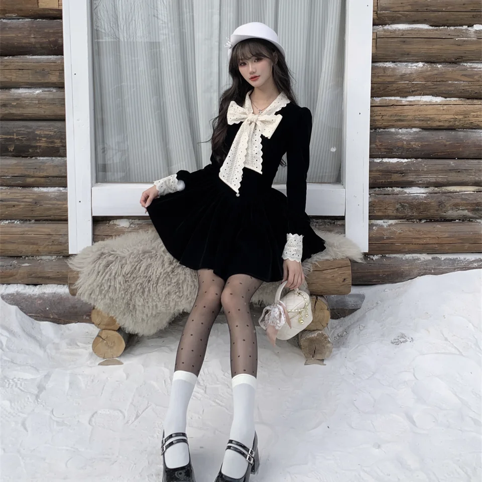 トリュフブラックシルクベルベットドレス【レースパッチワーク・プリンセススタイル・ヴィンテージ風】