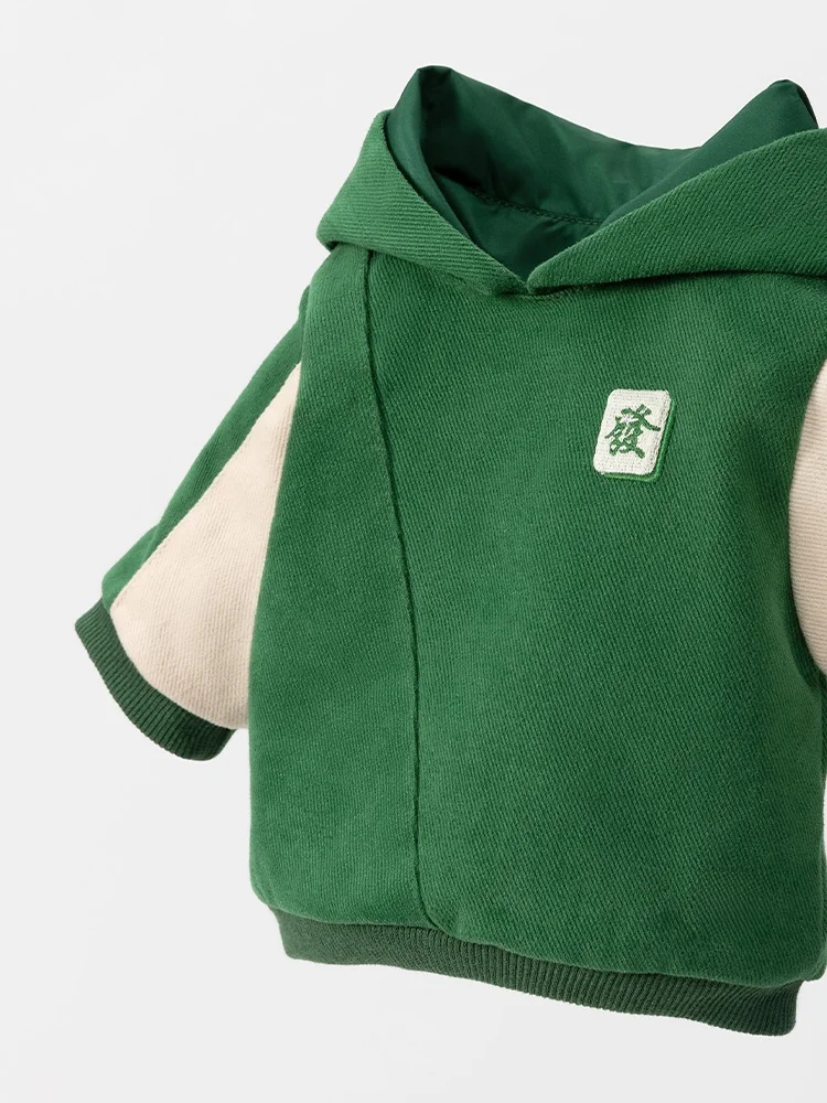 個性的刺繍入りフード付きスウェット：問童子BBY222A-03のデザインと実用性を徹底解説