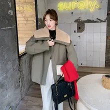 カーキ色のラムウール襟ワークスタイルダウンジャケット【女性用・冬用・パーカデザイン】