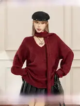 赤いVネックラビットファーセーター【秋冬用・ゆったりシルエット・レトロスタイル】