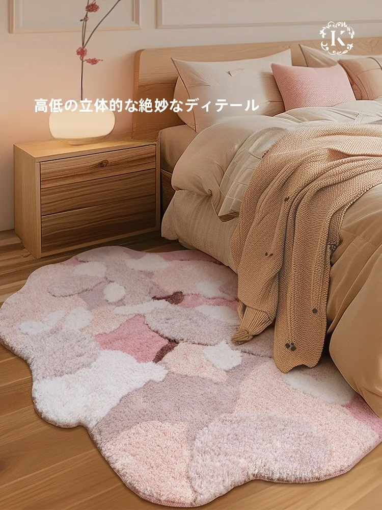 ピンクモスデザインの子供用ベッドサイドマット：滑り止めと洗濯機洗い対応の実用性を検証
