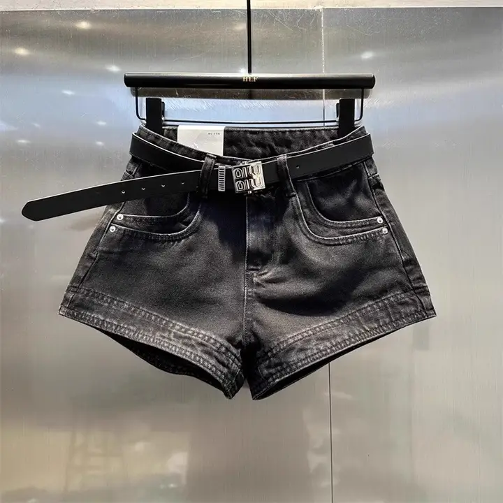 夏用ブラックデニムショートパンツ【ハイウエスト・Aライン・ワイドレッグ・女性用】（セットアップ対応）