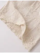 胸パッド付きのフレンチレトロな気質の刺繍レースサスペンダー