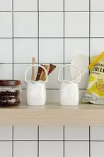 ムニ生活 シンプルな白い陶器の箸立て【家庭用・テーブルデコレーション】