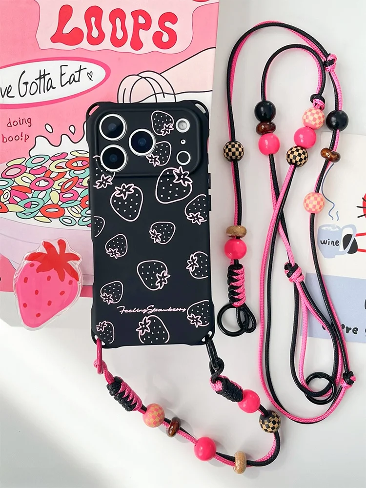 スマホケース ショルダー 全機種対応 どうやって選ぶか？ストロベリーデザインが通勤に合う理由とは