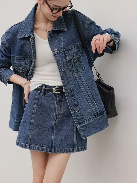 デニムジャケットとミニスカートのコーディネート【春秋向け・女性用・ブルー】（セットアップ対応）