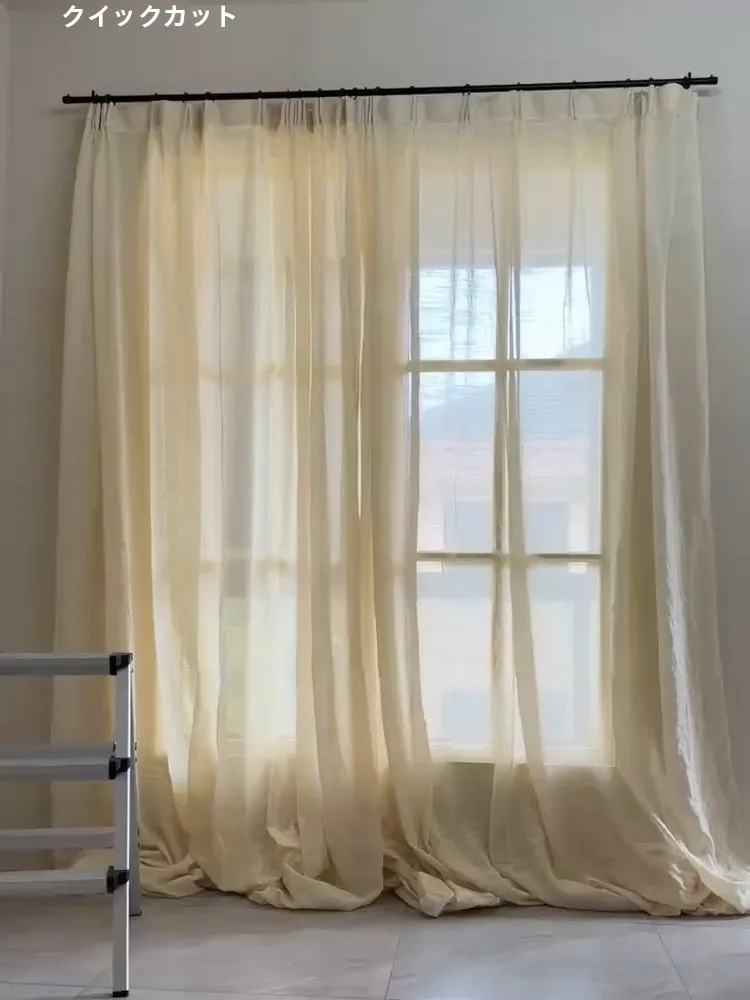 揃えるミニマリスト部屋づくりアイテム｜自然素材で実現するシンプルで落ち着いた空間の作り方
