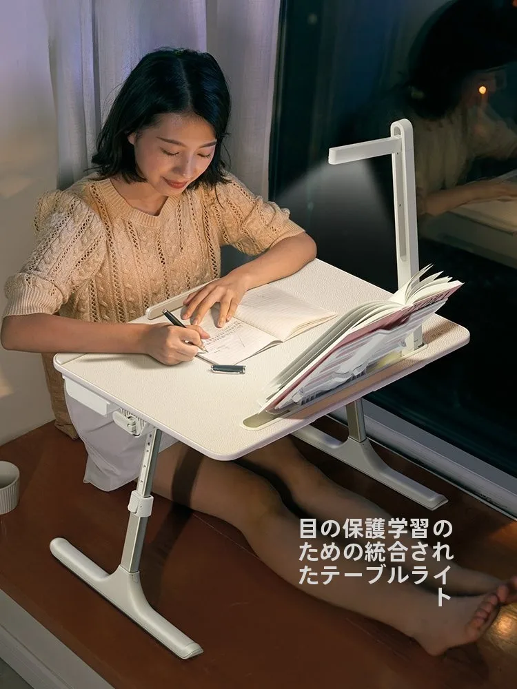デスクライトを選ぶときに迷うなら、この1つのアイテムが解決する？