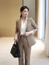 白色のスーツジャケット【春秋用・高級感・ストレートパンツ・ビジネススタイル】（セットアップ対応）