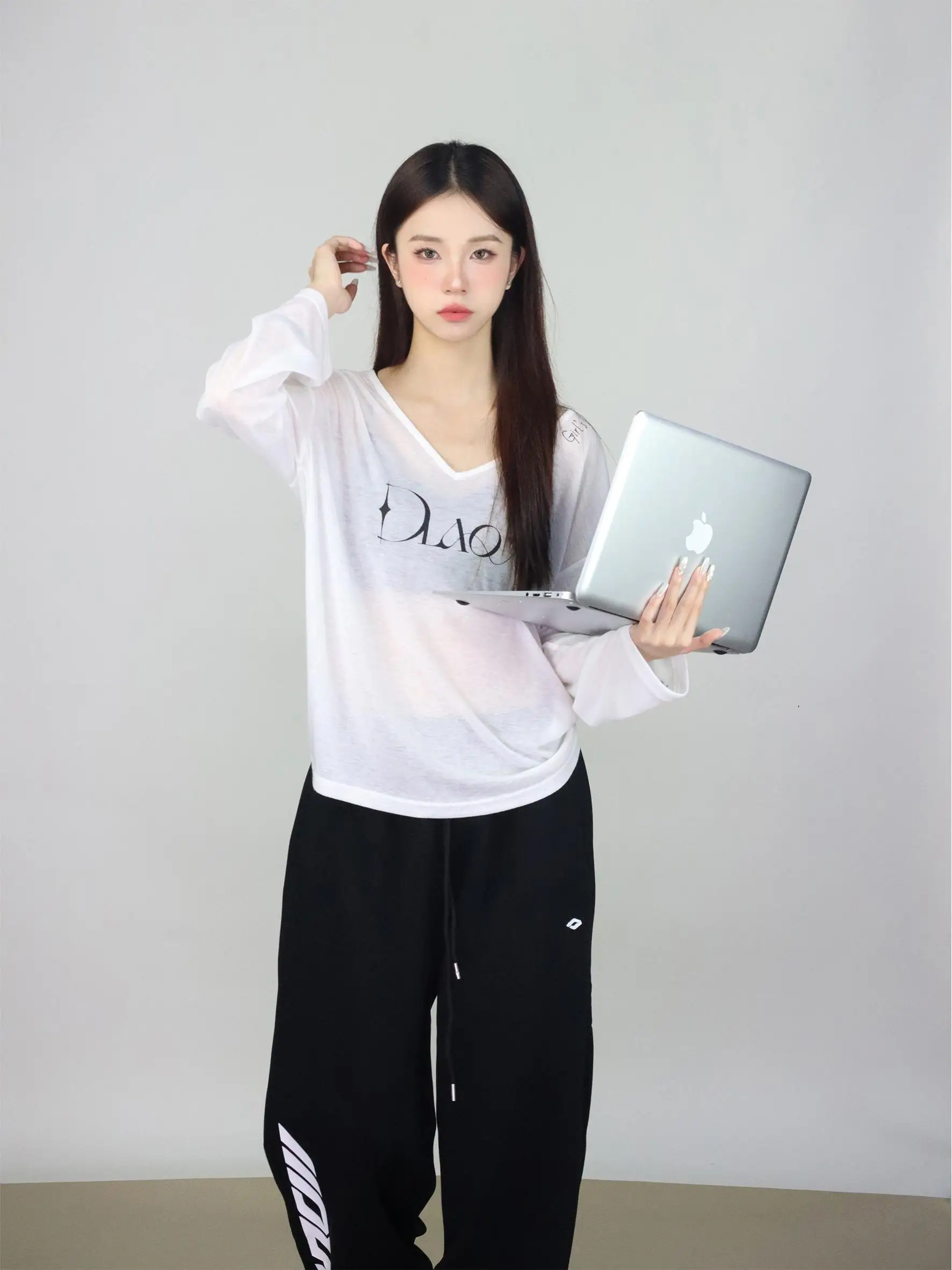 30代女性の春ファッションで迷わない！露肩ロングスリーブTシャツの選び方とは？