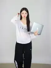 トレンド感溢れる露肩ロングスリーブTシャツ【デザイン・春用】