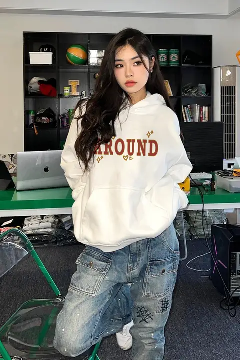 オーバーサイズフード付きパーカー【女性用・ホワイト・秋冬用・極上の柔らかさ】