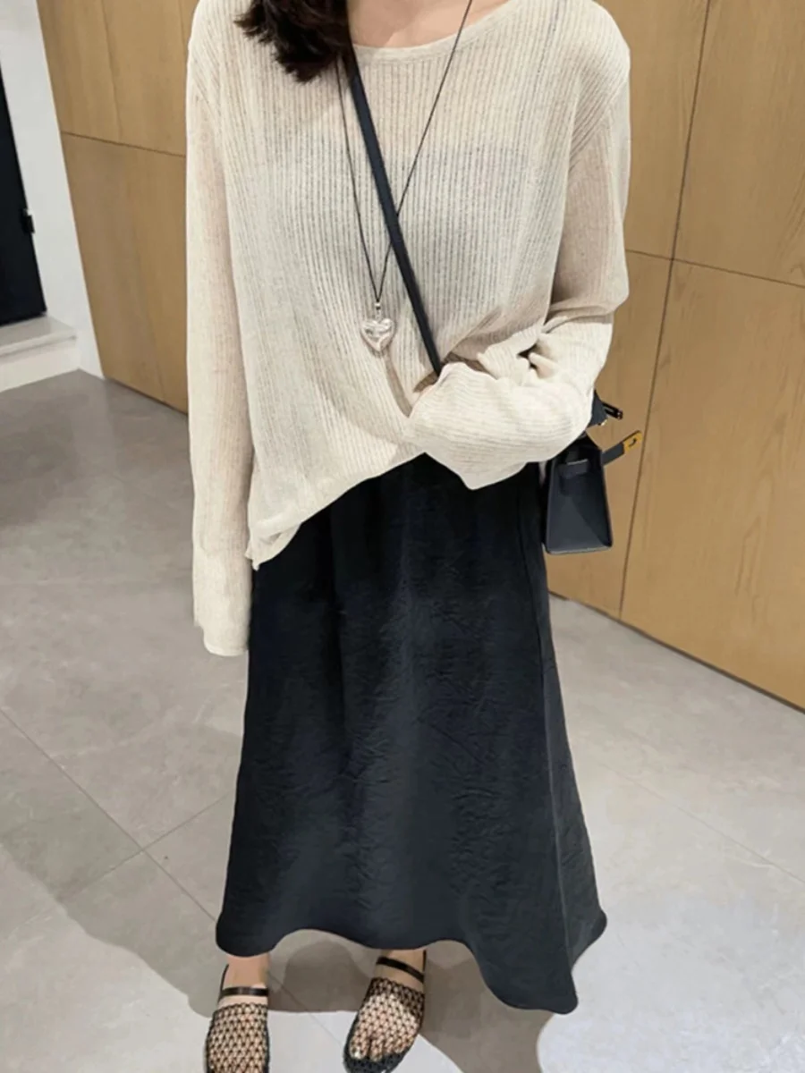 17度の日に着るべき服装は？薄手のストライプカーディガンが解決するリアルな悩み