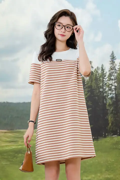 ストライプデザインのシルエットを美しく見せるワンピース【夏用・カジュアル・Tシャツワンピ】（セットアップ対応）