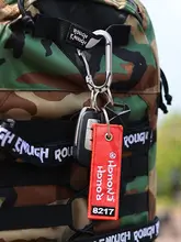 実用的な多機能カラビナキーホルダー【金属製・登山用品】