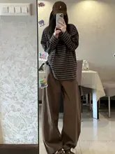 ブラウンのワイドレッグデニムパンツ【ハイウエスト・フィット・ストレートデザイン】（セットアップ対応）