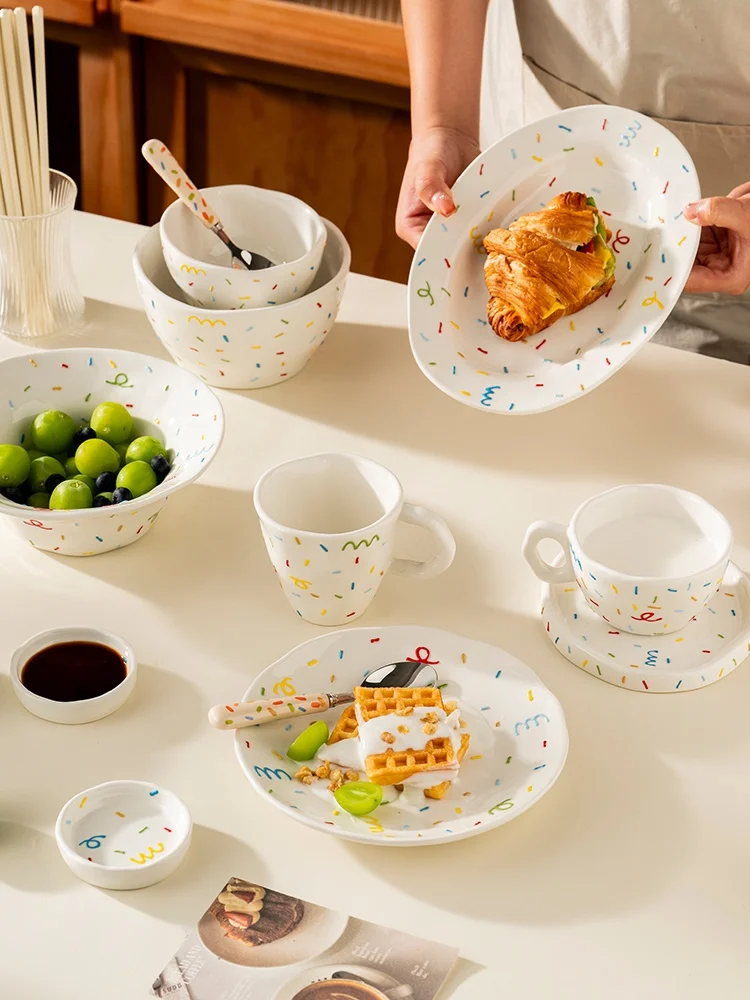 高級感ある陶器製ボウル＆プレートセット：インスタ風デザインで現代の洋食を演出